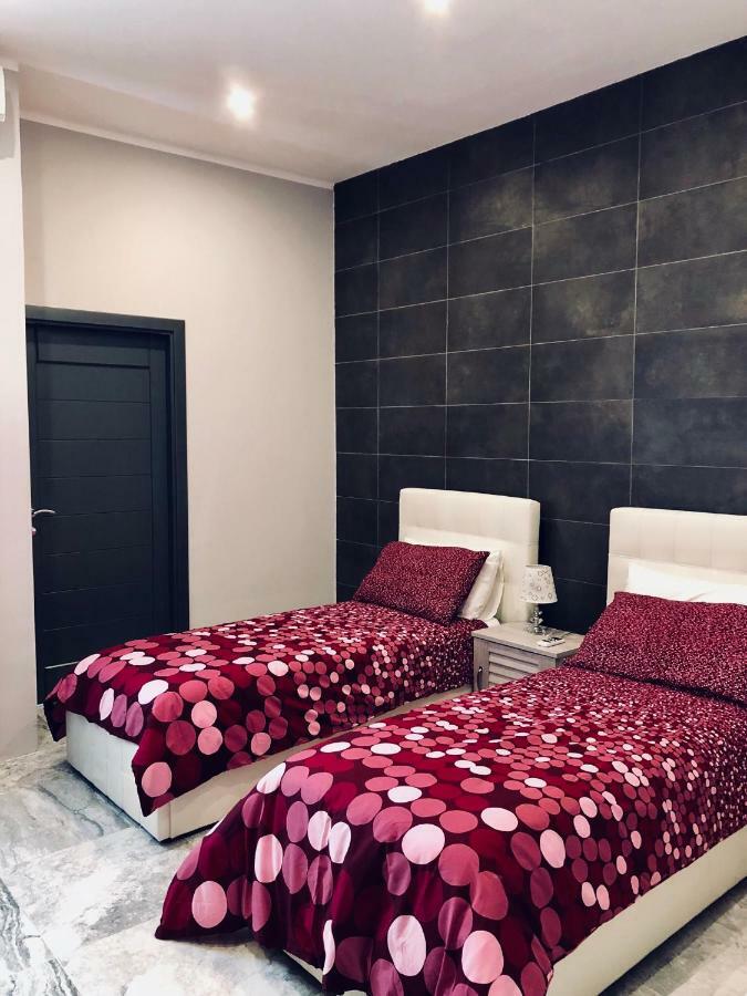 Holiday Townhouse In Sliema Centre Exterior photo